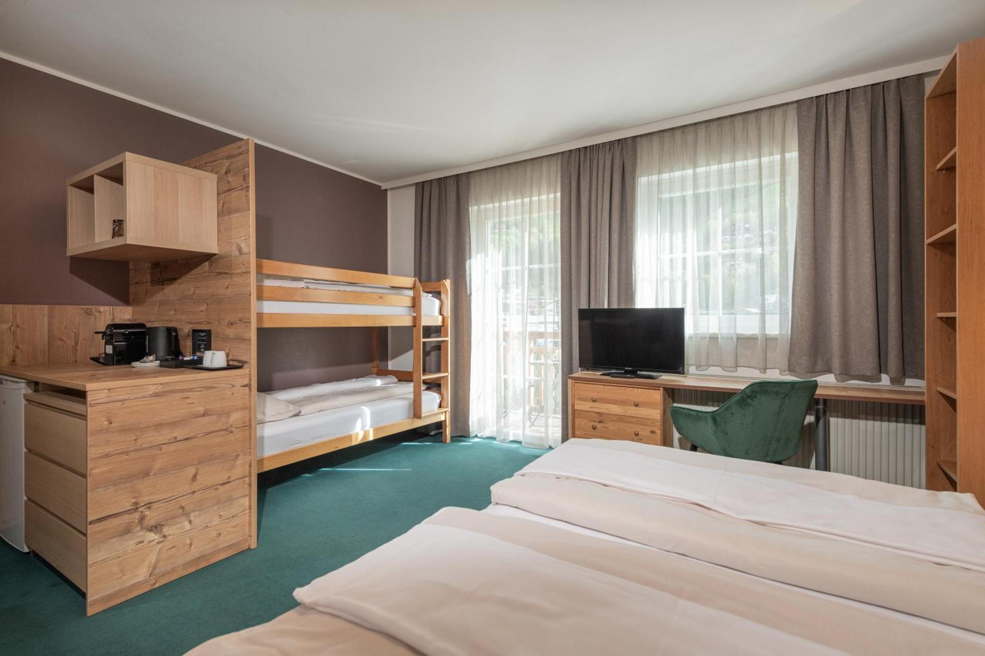 Alpenparks Hotel Montana Matrei in Osttirol Szoba fotó