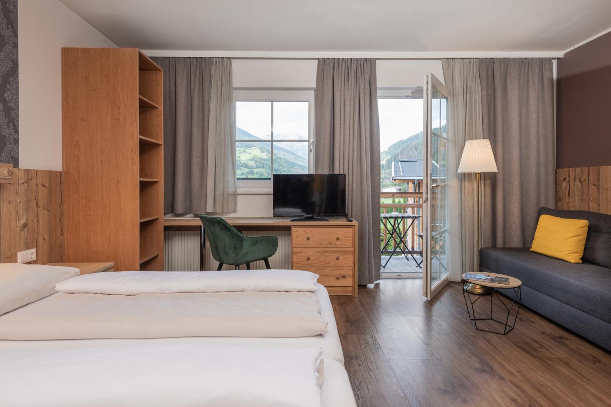 Alpenparks Hotel Montana Matrei in Osttirol Szoba fotó