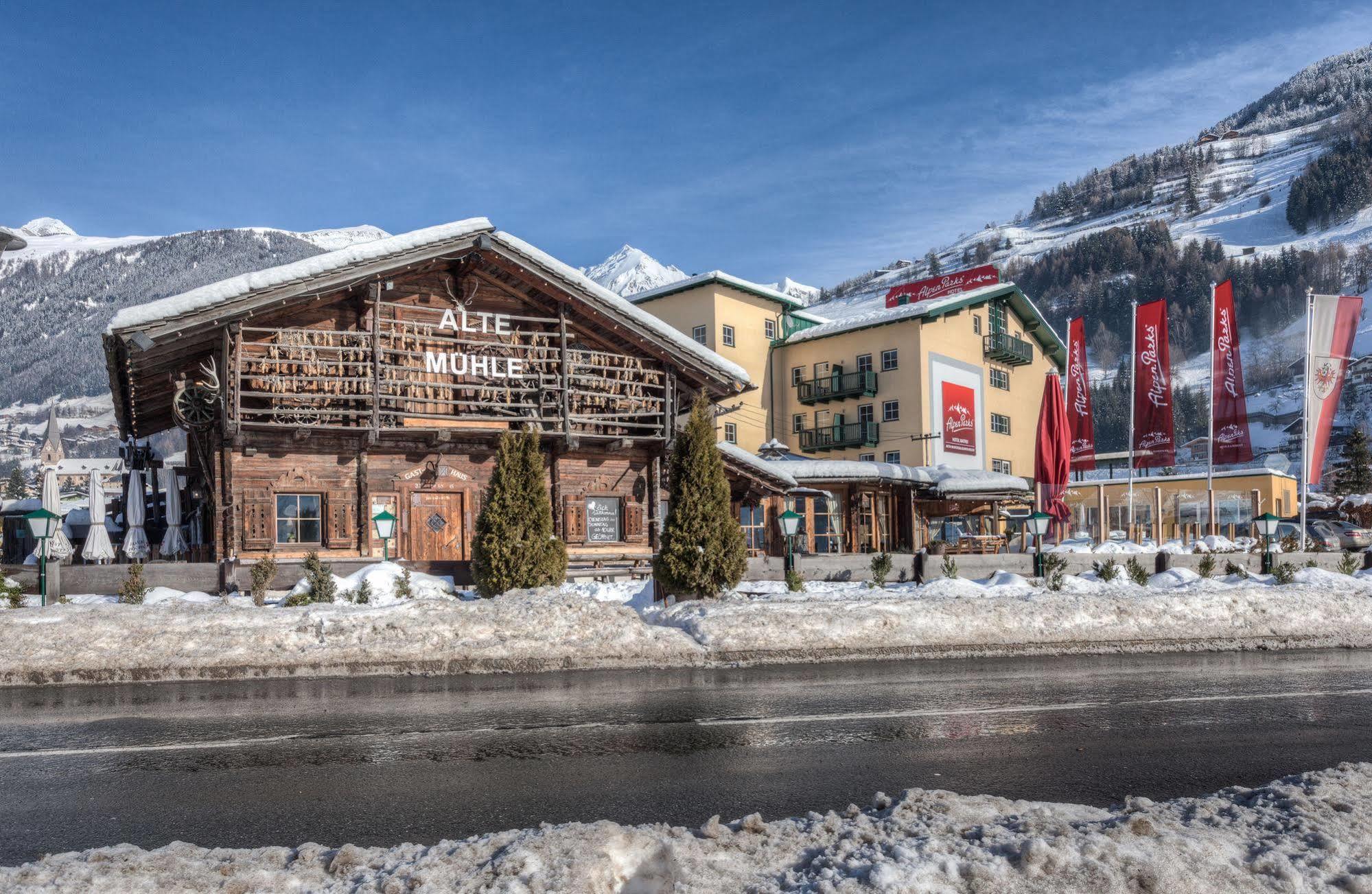 Alpenparks Hotel Montana Matrei in Osttirol Kültér fotó
